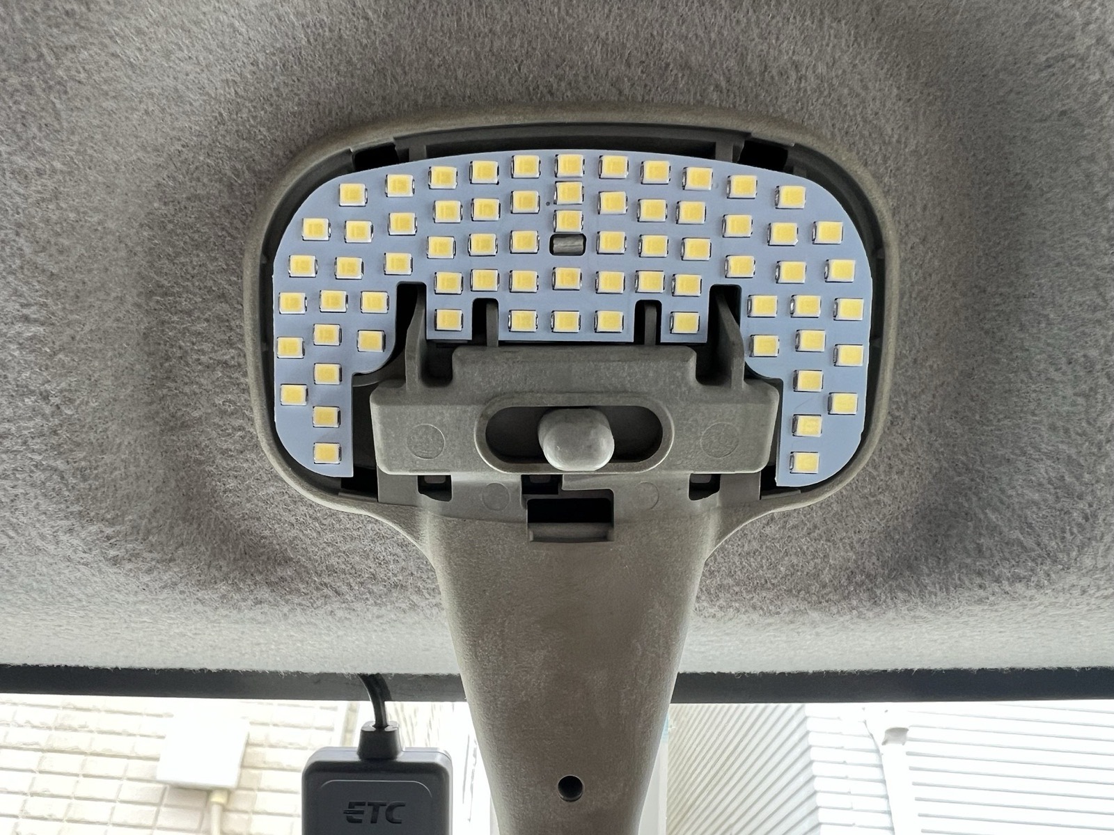新しいLEDを付けたところ(前)
