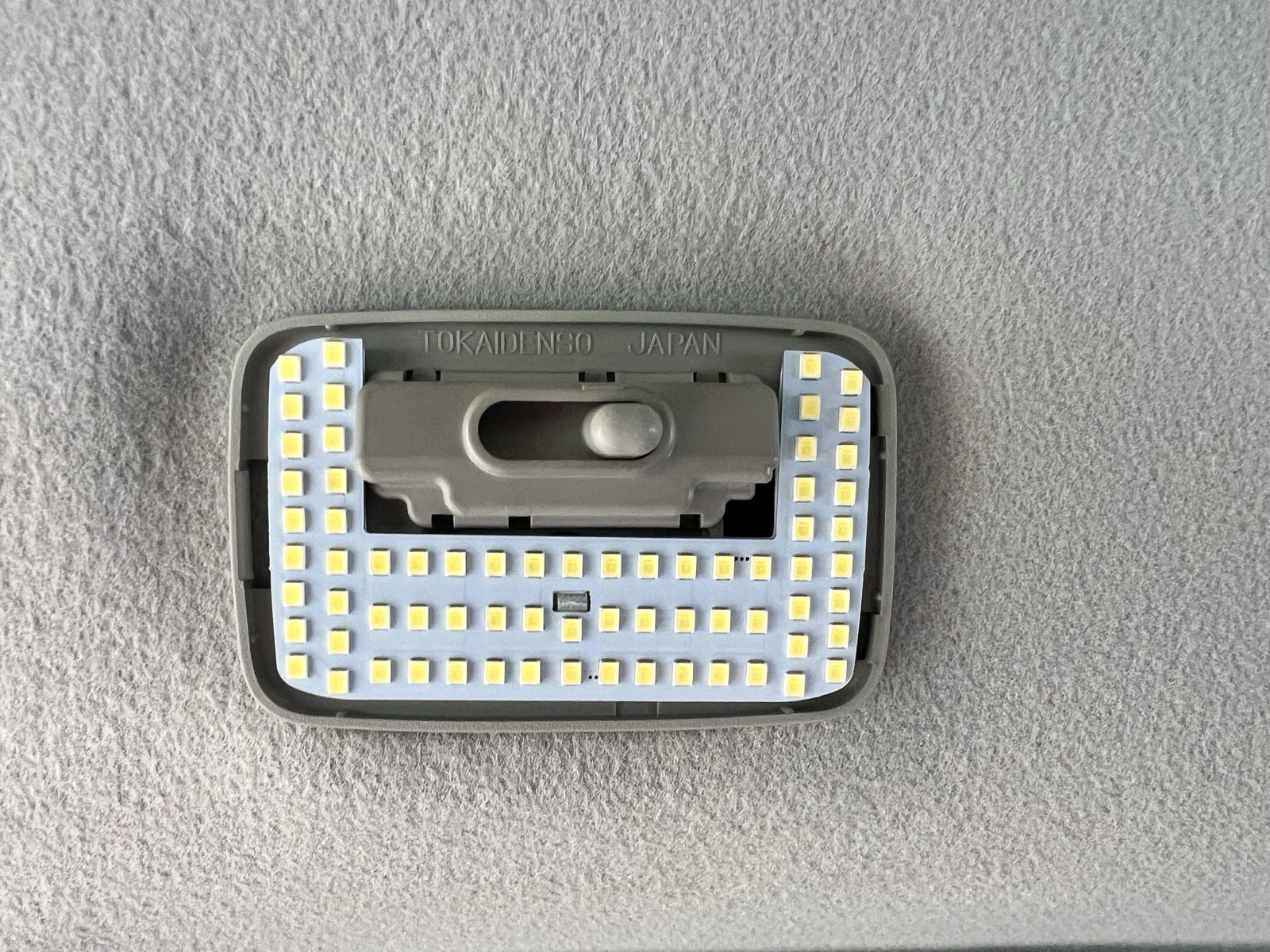 新しいLEDを付けたところ(後ろ)